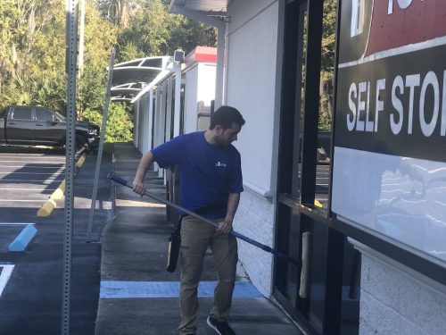 Window-Cleaner-Melbourne-FL-3 (1) (1)