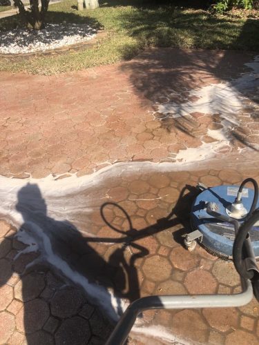 Window-Cleaner-Melbourne-FL-6 (1) (1)